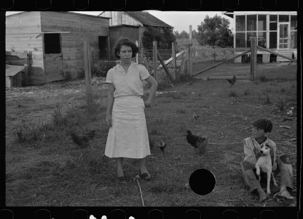 0049_Resettlement farmers wife