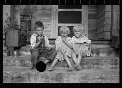 0060_Children of resettlement farmer