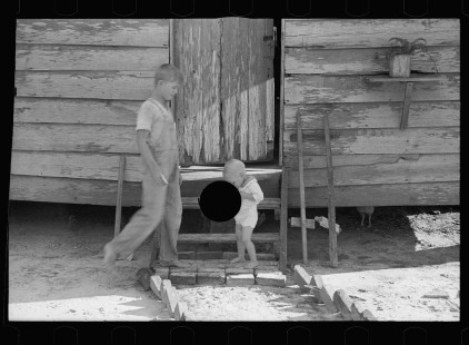 0074_Parent with small child