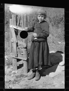 0112_Dicee Corbin's child, Shenandoah National Park