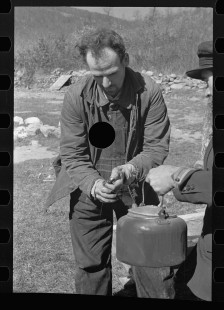 0128_Filling the kettle, Shenandoah