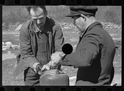 0129_Filling the kettle, Shenandoah