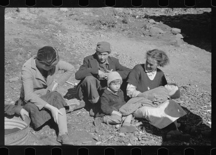 0159_Dicee Corbin with grandchildren