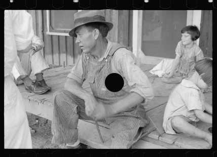 0169_ Sharecropper and children