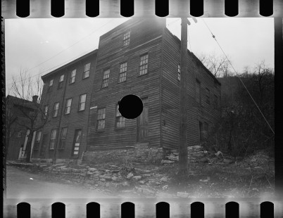 0183_Squalid housing Hamilton County