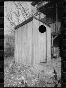 0191_ Privy at rear of House in Martin Street, Hamilton County