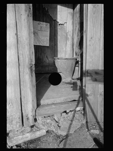 0197_Privy at house in Front Street, Hamilton