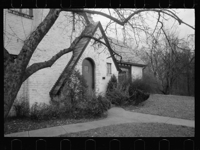 0200_Houses in Mariemont, Ohio