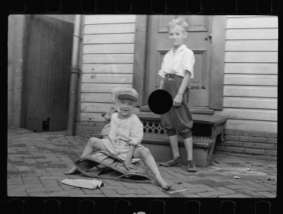 0304_Poor children playing , Georgetown, Washington, D.C.