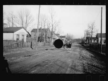 0373_Typical housing , Hamilton County