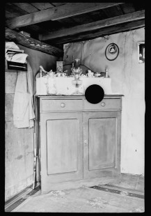 0393_Interior typical cabin, Garrett County