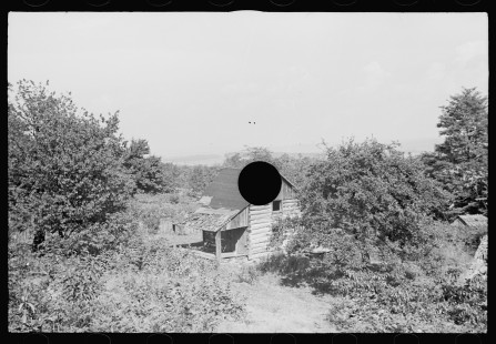 0396_House in considerable disrepair, Garrett County