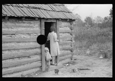 0422_Home of family of ten , Brown County