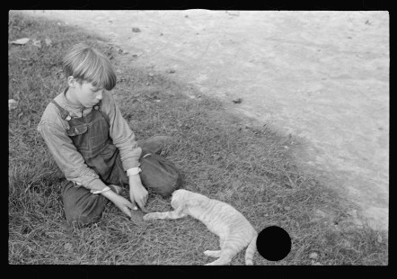 0423_Child from family of ten , Brown County