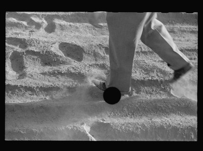 0459_ Unknown shoes, unknown wearer