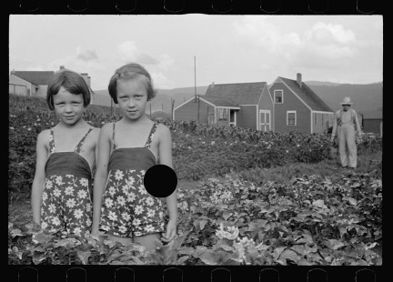 0559_Sisters , Tygart Valley Homesteads ,West Virginia