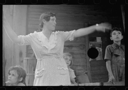 0576_Wife of Sharecropper , Ozark Mountains, Arkansas
