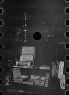 0642_Tobacanists shop ,