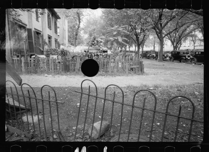 0671_Fenced , Sub-standard housing , Washington ,D.C.