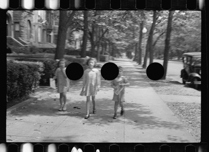 0685_Children in leafy suburb, Washington D.C.