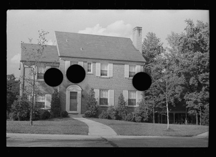 0688_Large modern affluent housing , probably Washington D.C. suburb