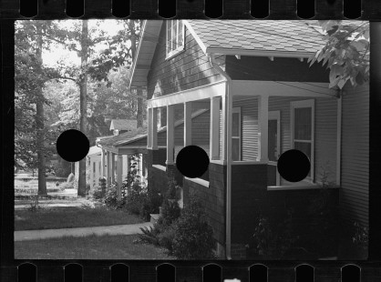 0694_Modern affluent housing , probably Washington DC suburb