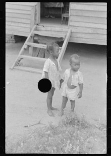 0805_African- American children at play , Alabama