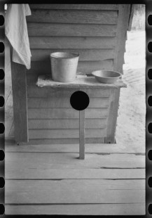 0810_ Floyd Burroughs' house , Moundville , Alabama