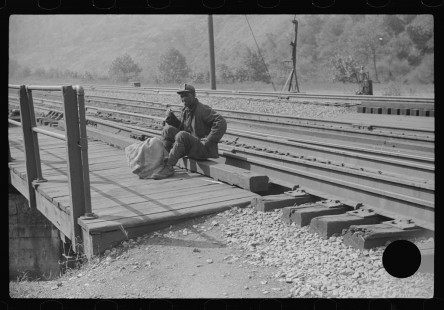 0831_Miner taking a rest on his way home,