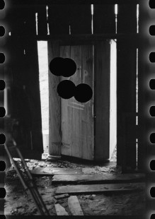 0860_Possibly abandoned or semi-derelict property , unknown location