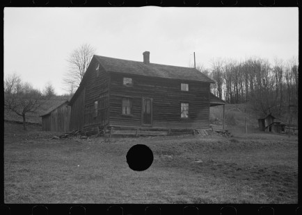 0869_ Possibly abandoned dwelling unknown location