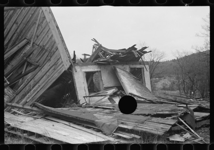 0875_Storm damaged and abandoned property , unknown location