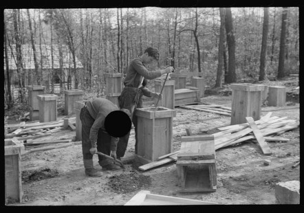 0883_Moulds for concrete foundations