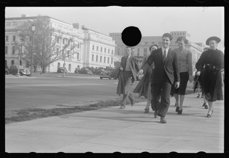 0943_Pedestrians ,12th Street , Washington D.C .nr Pennsylvania Avenue