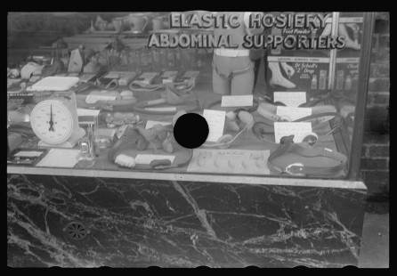 0946_shop selling surgical appliances Washington D.C.