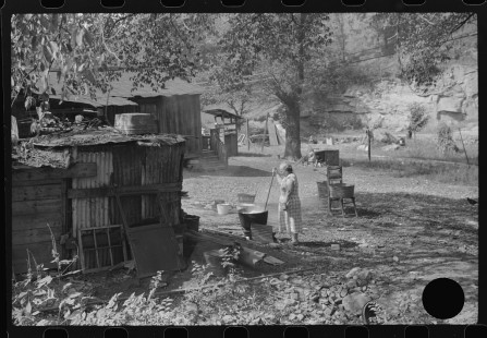 0987_Sub-standard accommodation and living , West Virginia