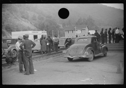 0999_Payday for miners, possibly Caples , West Virginia