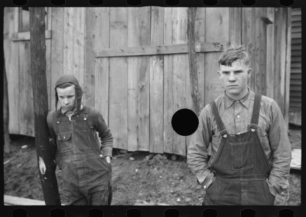 1006__Resettlement clients , near Jackson , Ohio