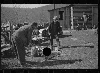 0125_Chopping wood for the schoolteacher,Shenandoah