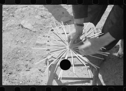 0157_Basket weaving