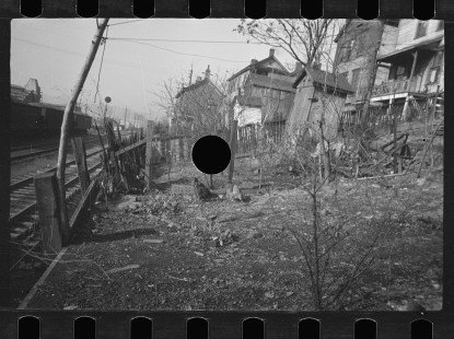 0193_Proximity of railway track, Martin Street, Hamilton County