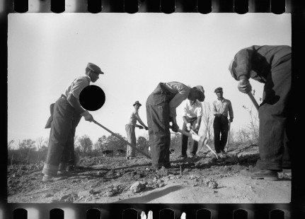 0341_Transient labour clearing land. Prince George's County