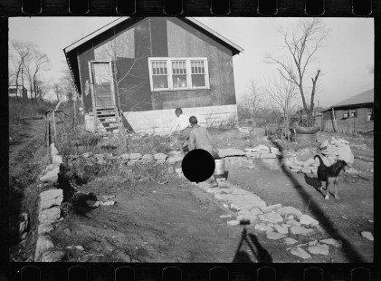 0376_ Partly-constructed houses lacking services